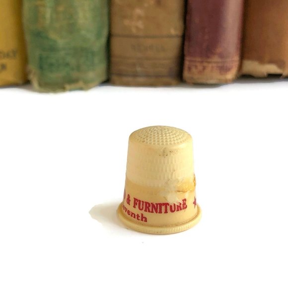 Plastic Advertising Thimble , Vintage Sewing - Picture 7 of 9
